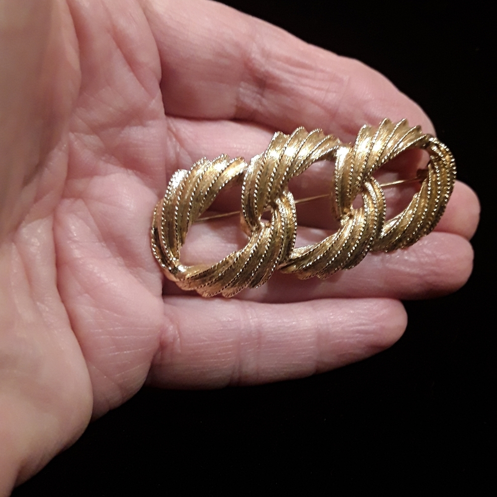 NAPIER Elegant Gold-Tone Brooch